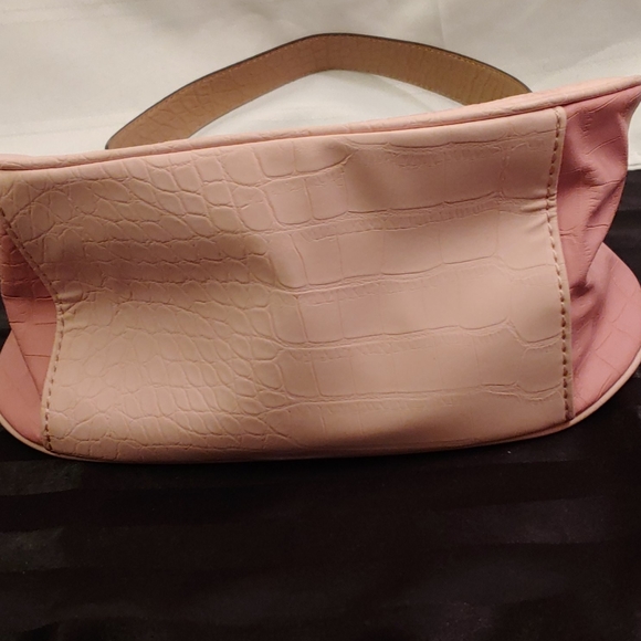 Guess Purse - Picture 7 of 8